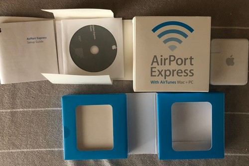 Apple Airport Express A1084 Router (M9470LL/A) - Picture 5 of 6