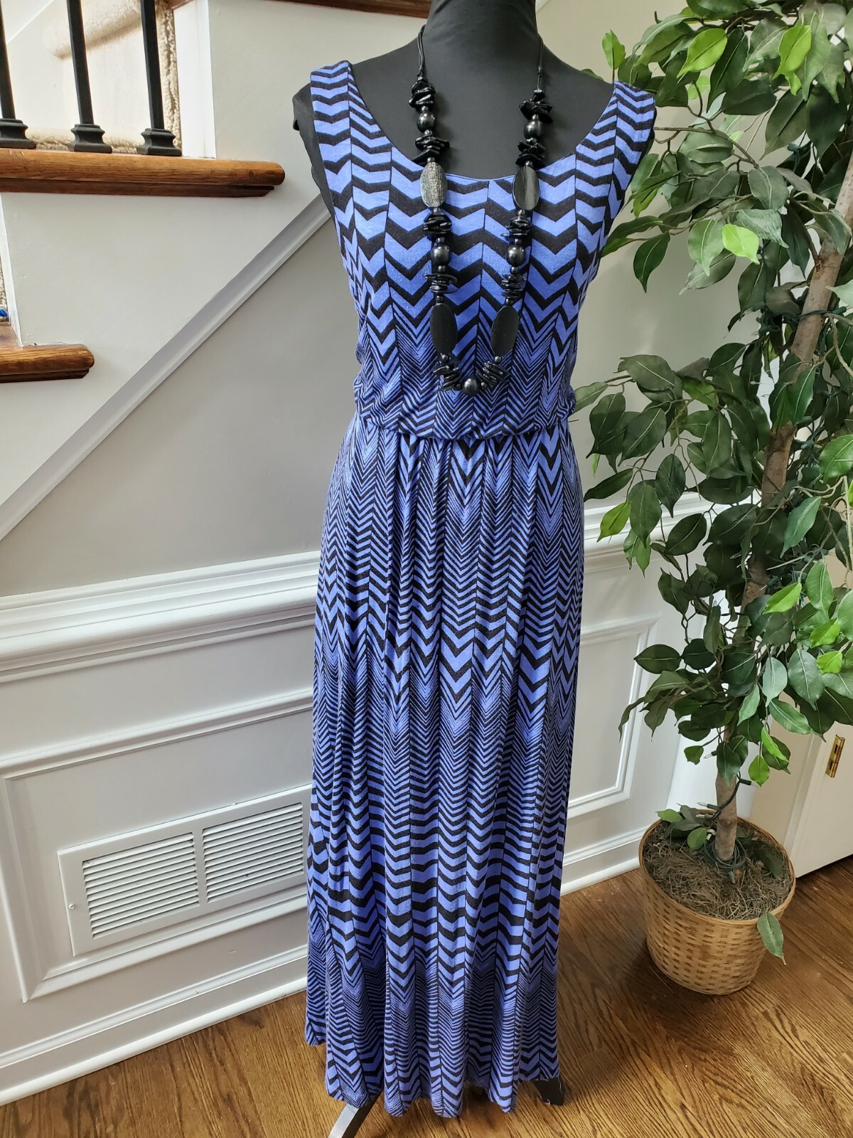 APT. 9 Women's Black \u0026 Blue Rayon Scoop 