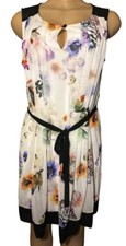Simply Vera Vera Wang ~ Size S ~ Women’s Floral Round Neck Shift Dress