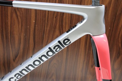ポディマページ 2024 Cannondale SuperSix EVO LAB71 Road Bike Size 48 with MOMO