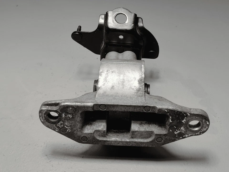 Оригинальный изолятор левого крепления автоматической коробки передач 2019-2025 Toyota RAV4 гибридный полный привод - Изображение 3 из 4