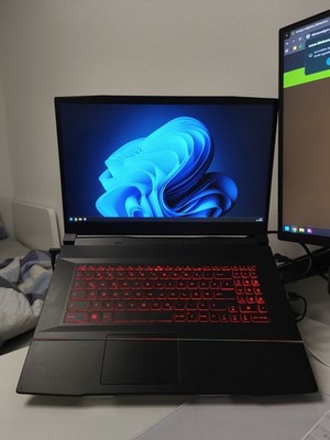 MSI Katana GF76 11uc-698 Gaming Laptop i5 11400h RTX 3050 4GB VRAM 16GB DDR4