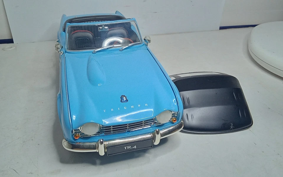 JADI 1/18 TRIUMPH TR4 CABRIOLET VOLANT A GAUCHE BON ETAT SANS BOITE gé C8 - Photo 3/4