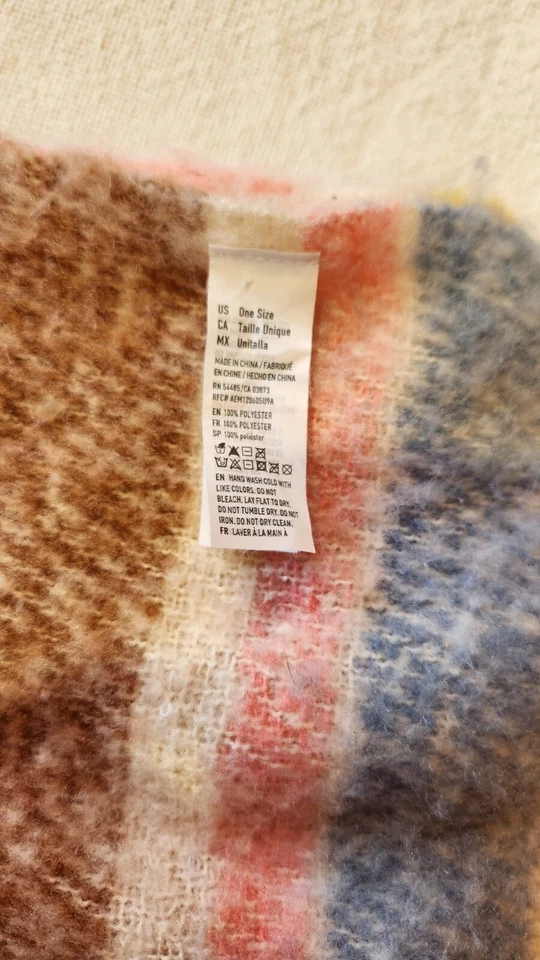 American Eagle Outfitters Fall Colored Scarf With Fringe Unisex One Size Urban - Image 3 of 4