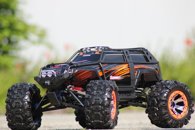 traxxas summit rtr