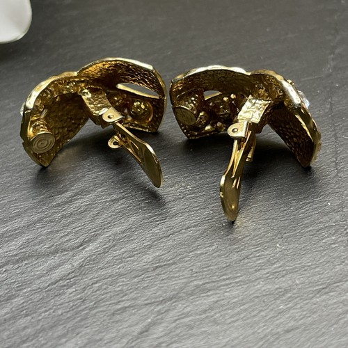 Vintage 80s Gold Tone Ribbon X Clip On Earrings W/ Clear AB Glass Rhinestone EUC - Picture 4 of 5