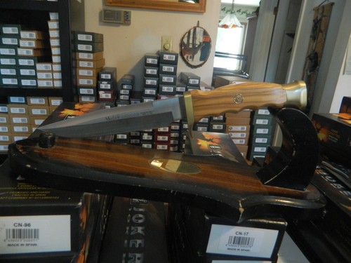 10 1/8" O.A. MUELA RANGER HUNTING KNIFE OLIVE WOOD HANDLE HC S.S. BLADE LEA SH - Picture 13 of 16