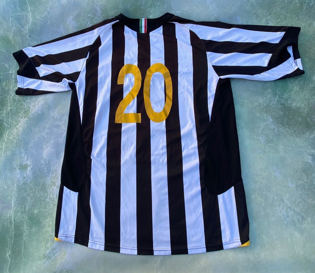JUVENTUS vintage game shirt ユベントス 2005 2007 Juventus Nike Retro Vintage Away Third Kit Soccer