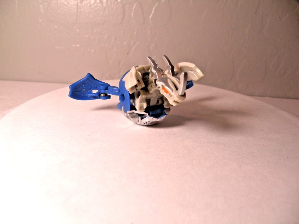 Bakugan Mechtanium Surge Mutant Mercury Dragonoid Haos/Aquos - Image 2 of 4