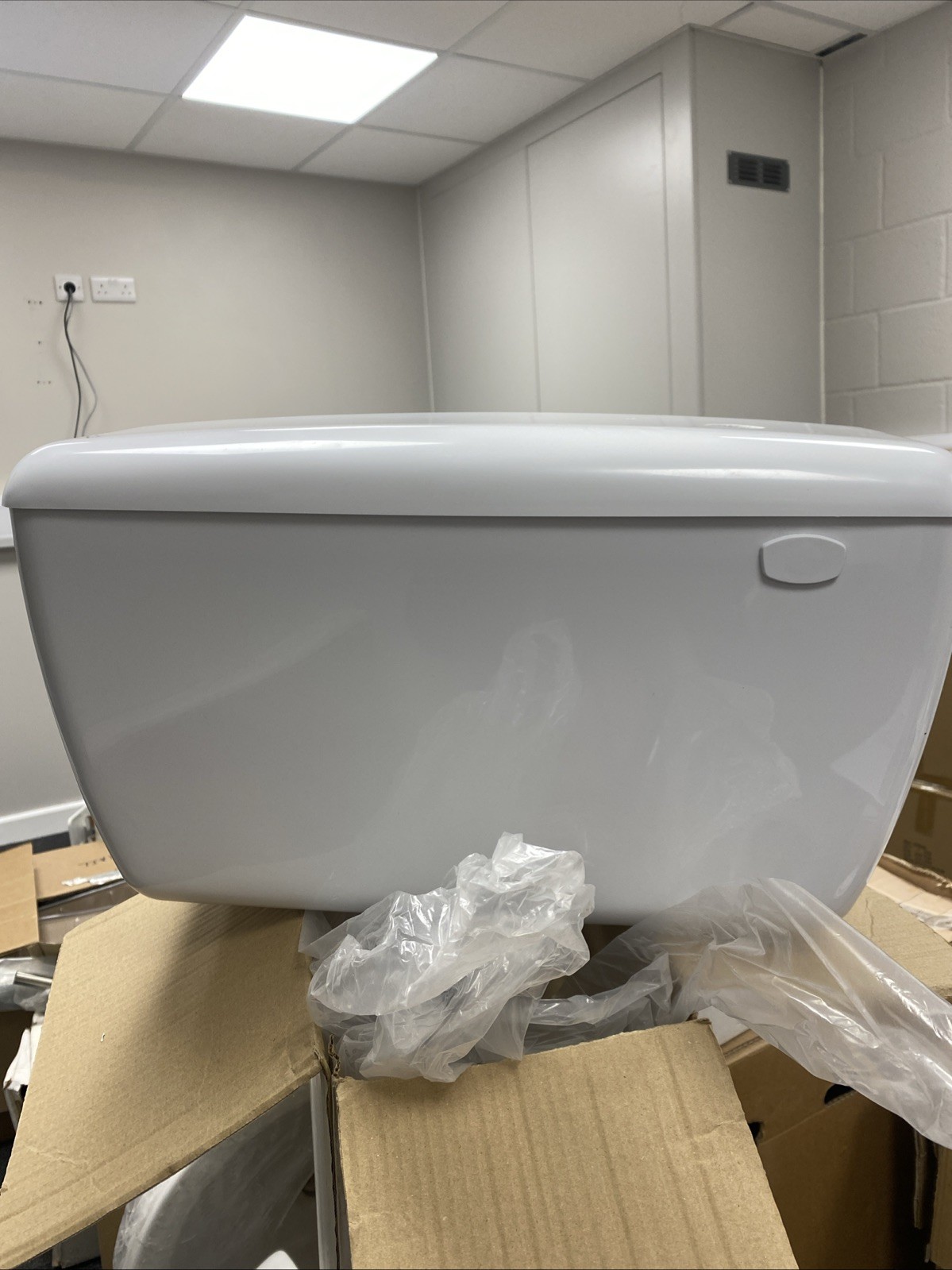 Thomas Dudley Tri Shell Automatic Urinal System 9L White