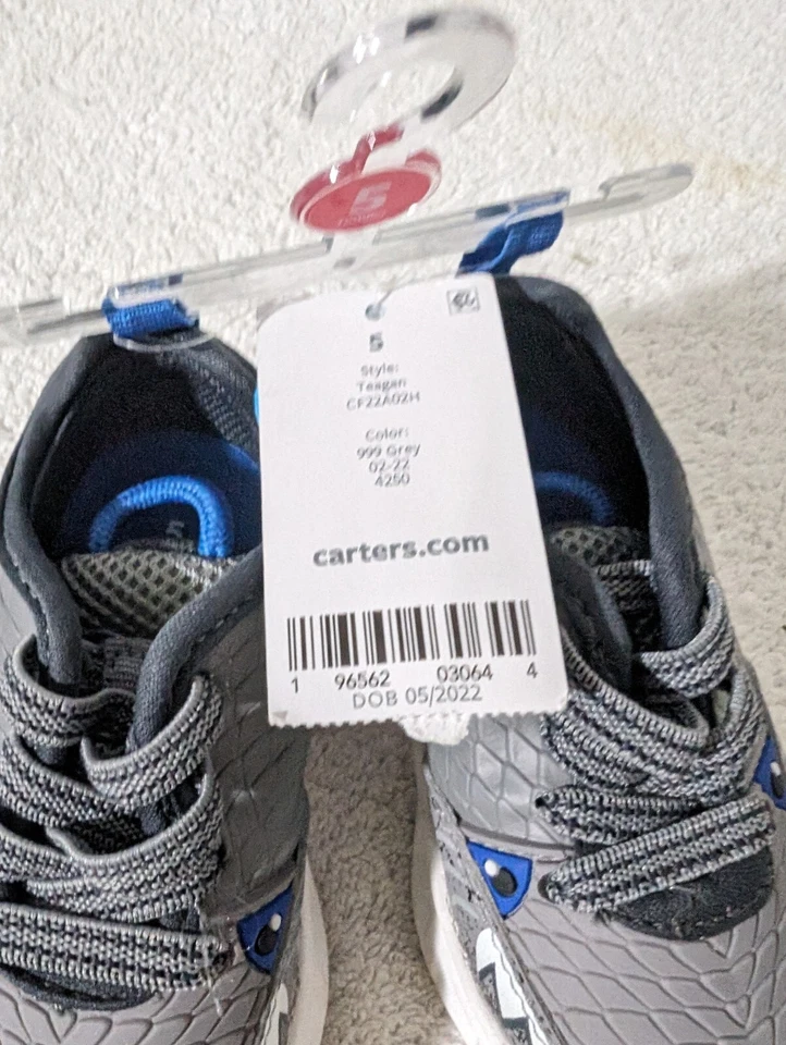 Carter's Shark Light Up Shoes Sneakers Toddler Size 5 Slip On NEW - Image 4 of 4