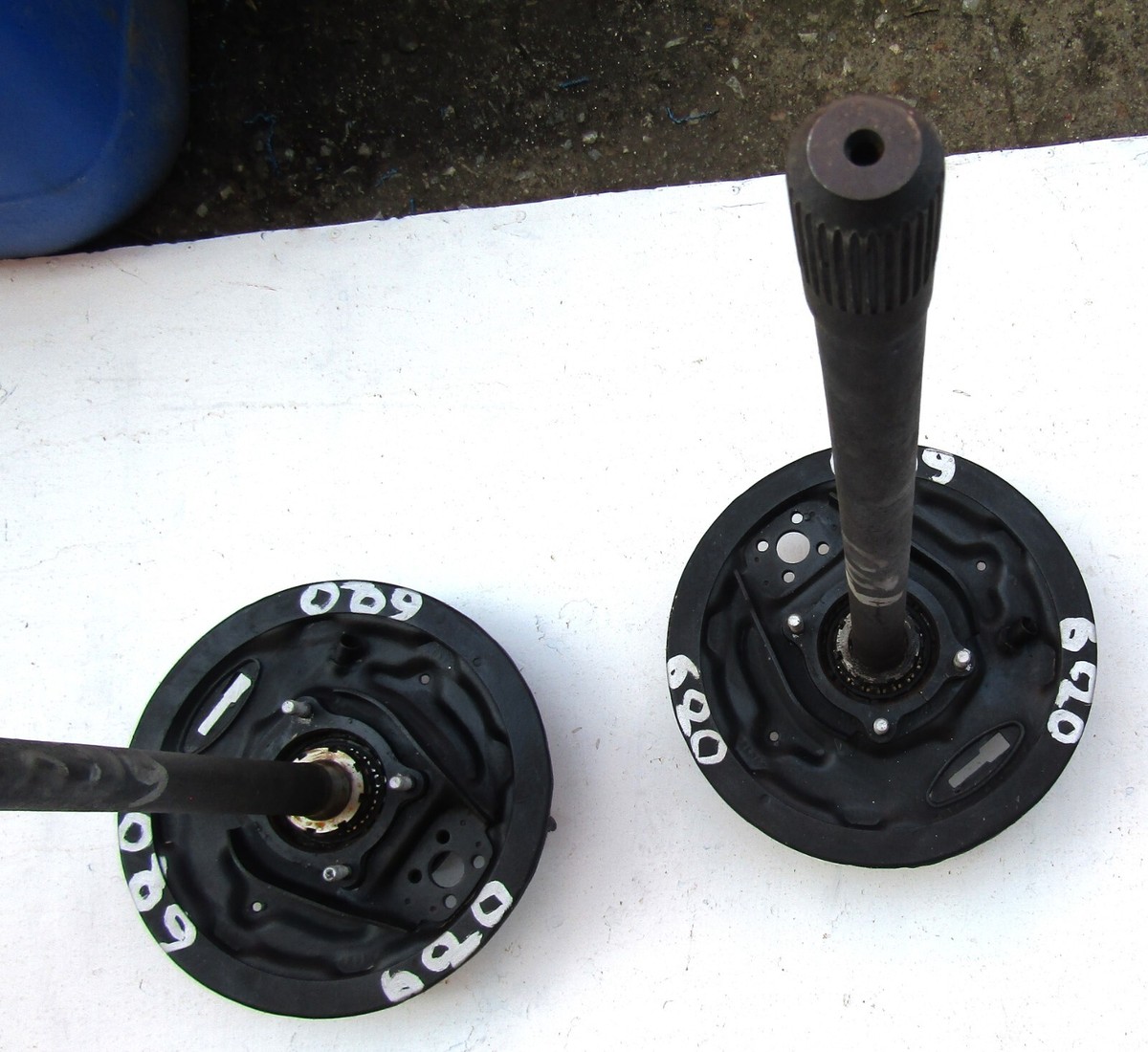 DATSUN NISSAN 620 MODEL 1972 78 ENGINE J15 REAR AXLE SHAFTS