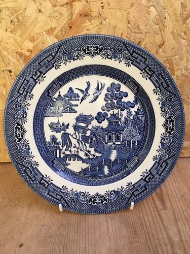 churchill willow pattern / blue & white dinner/ salad plate
