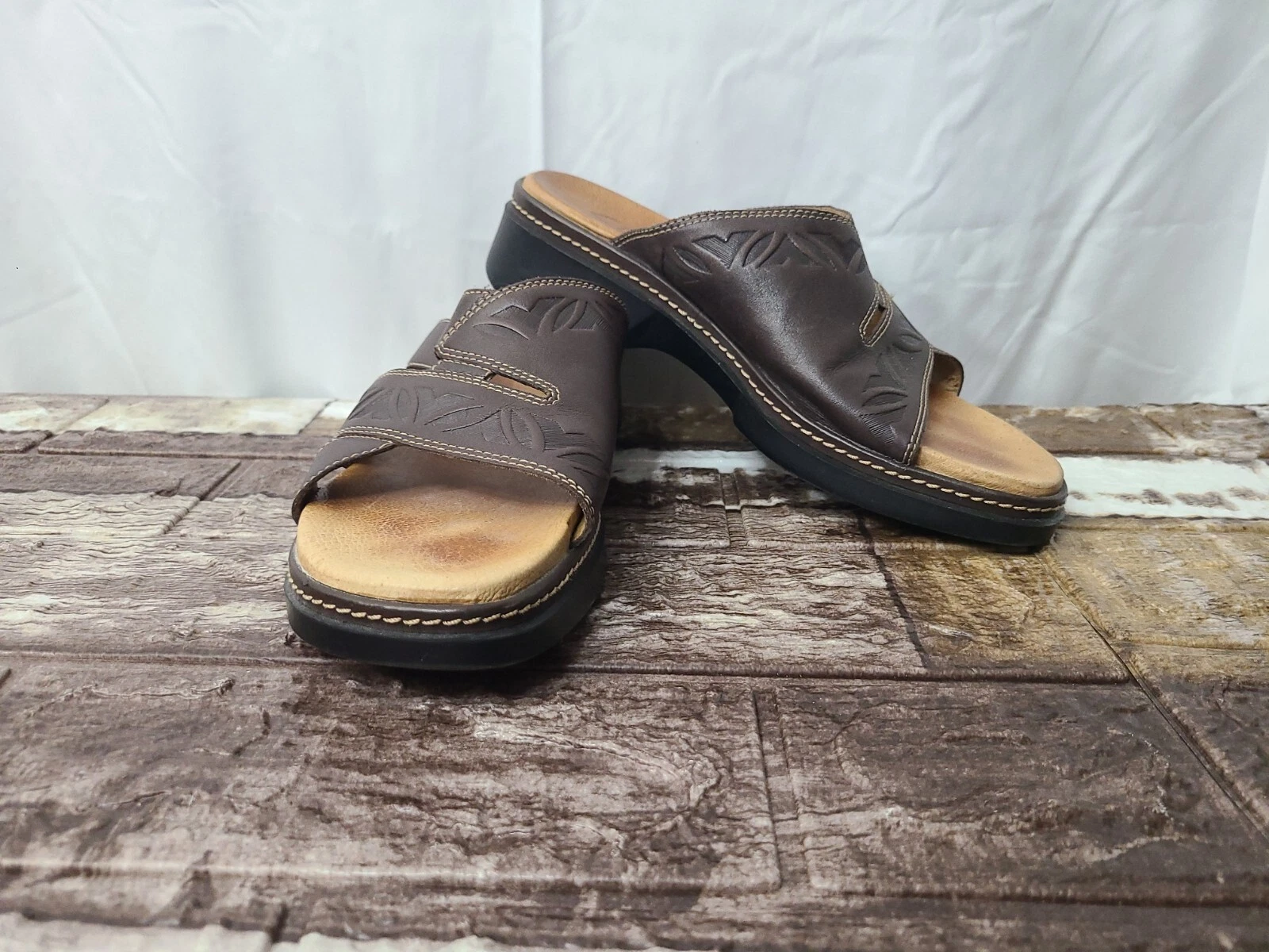 Sandali Clarks marroni in pelle goffrata slide scarpe comode donna 88398 taglia 7