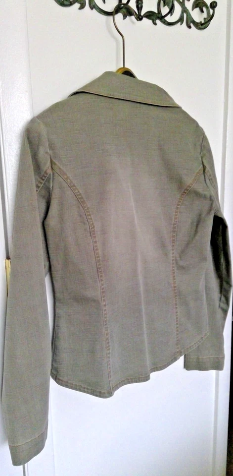 Women's Short waisted Blazer Gray faded-denim with pearl buttons by Mossimo (XL) - Image 3 of 4