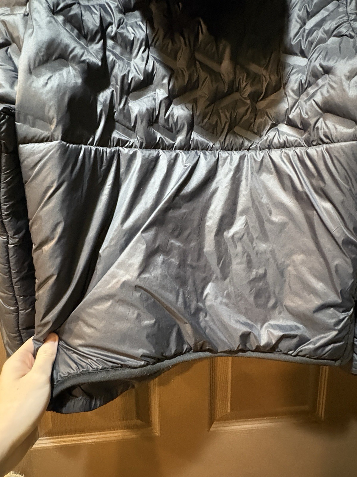 Woman’s Packable Jacket Size Medium Black - image 8