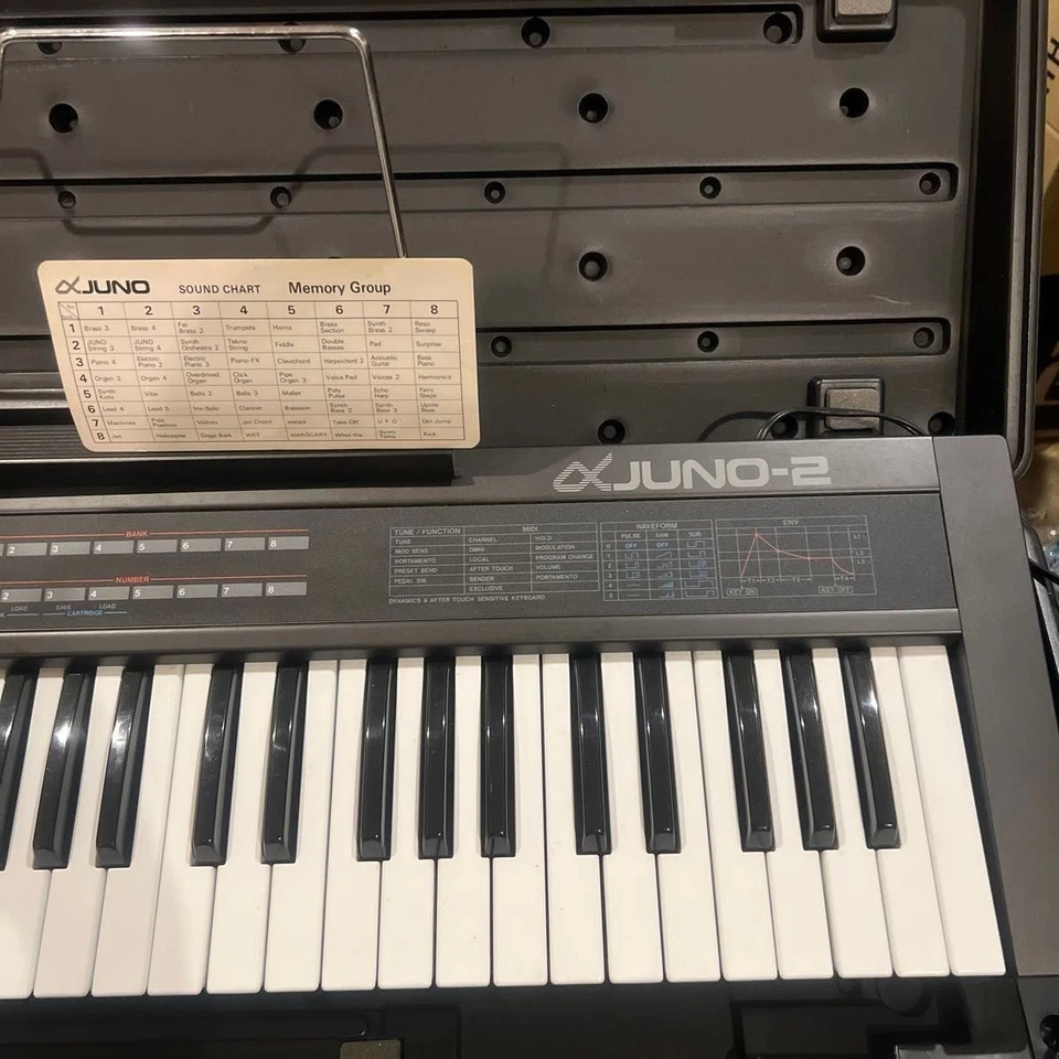 Roland Alpha Juno 2 61 Key Polyphonic Synthesizer Synth Keyboard with Hard case - Image 2 of 4