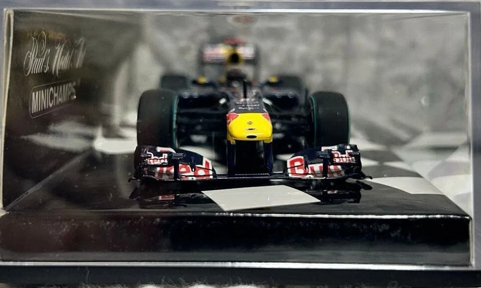 1/43 Minichamps Red Bull RB6 Sebastian Vettel 2010 Abu Dhabi GP Winner F1 - Immagine 2 di 4