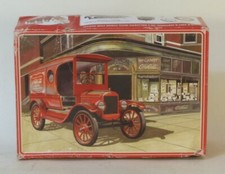 AMT Model Kit 1923 Ford Model T Delivery Coca Cola 1:25 Scale
