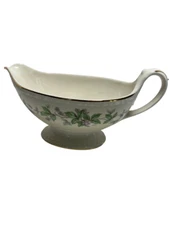 Homer Laughlin Eggshell Georgian 'Greenbriar' Footed Gravy Boat w/Lugged Handle