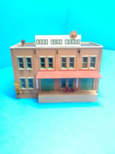 ho scale DPM 2 story Gyro gear works factory custom painted and weathered