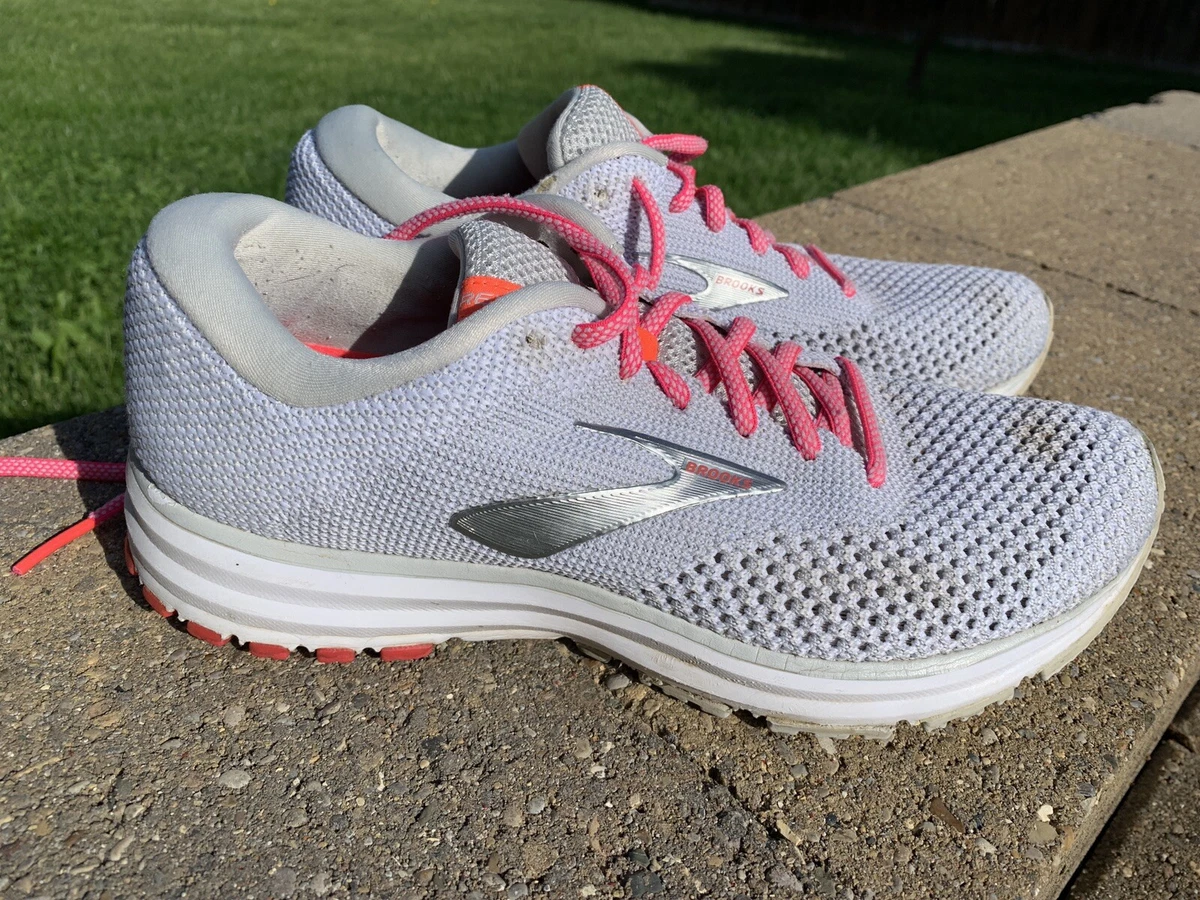 Brooks Revel 2 Women’s Size 6 Light Grey/White/Pink Running Shoes  1202811B028