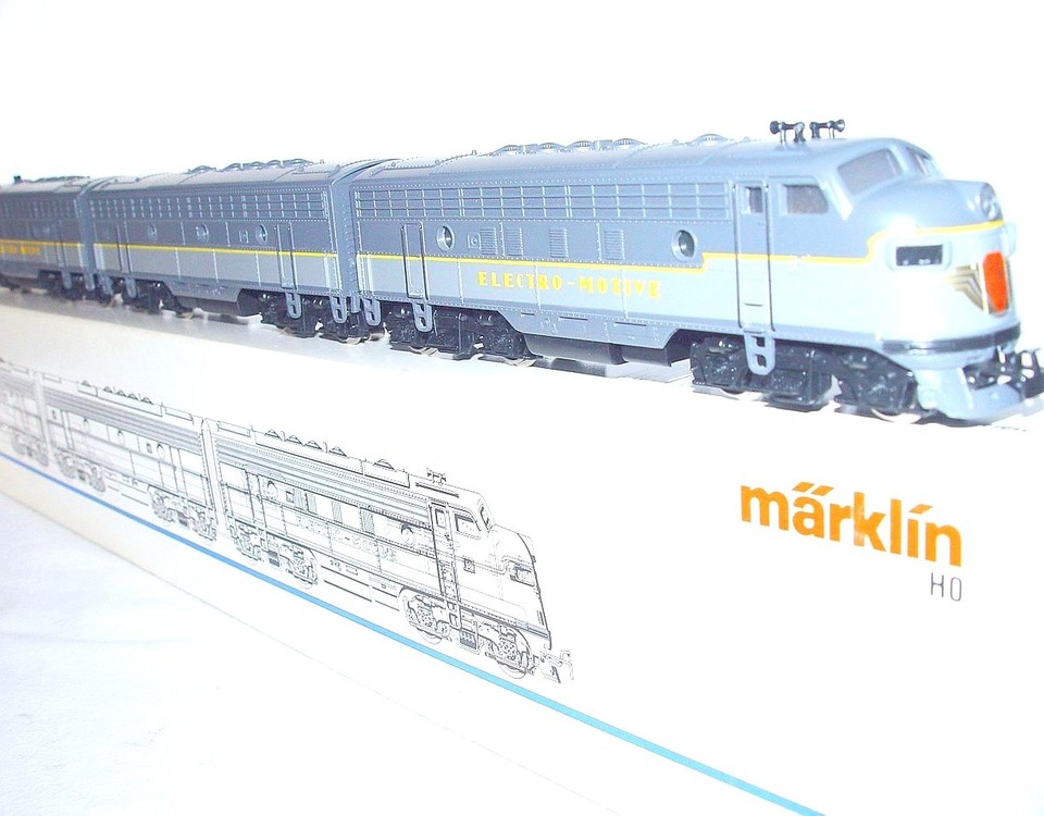 Locomotive Märklin 3349 Diesel-Electric GM EMD F7 USA - Échelle H0, Occasion