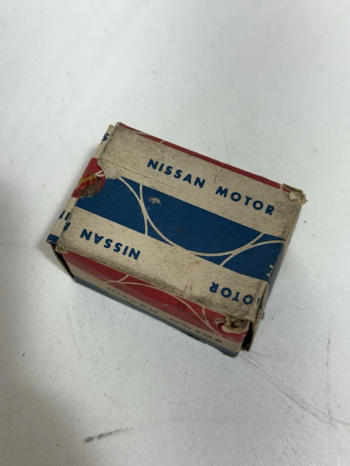 Portabrobillas Alternador Original Nuevo de Lote Antiguo Datsun 510 / 1968 1969 1970 1971 1972 1973 Foto 2 de 4