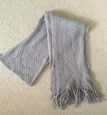Cold Weather Knit Scarf Gray New York and Company 100% Acrylic Fringe