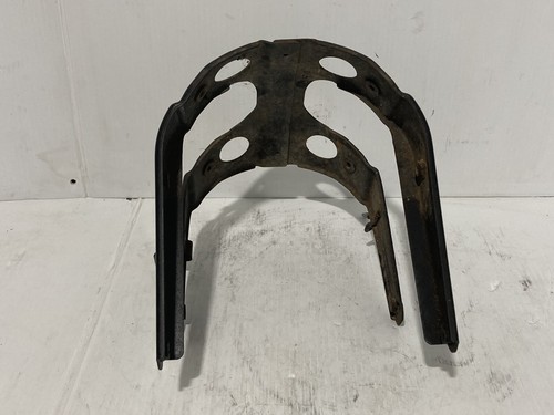 1997 Suzuki Marauder 800 Front Fender Mount Bracket (OEM) - 第 3/7 張圖片