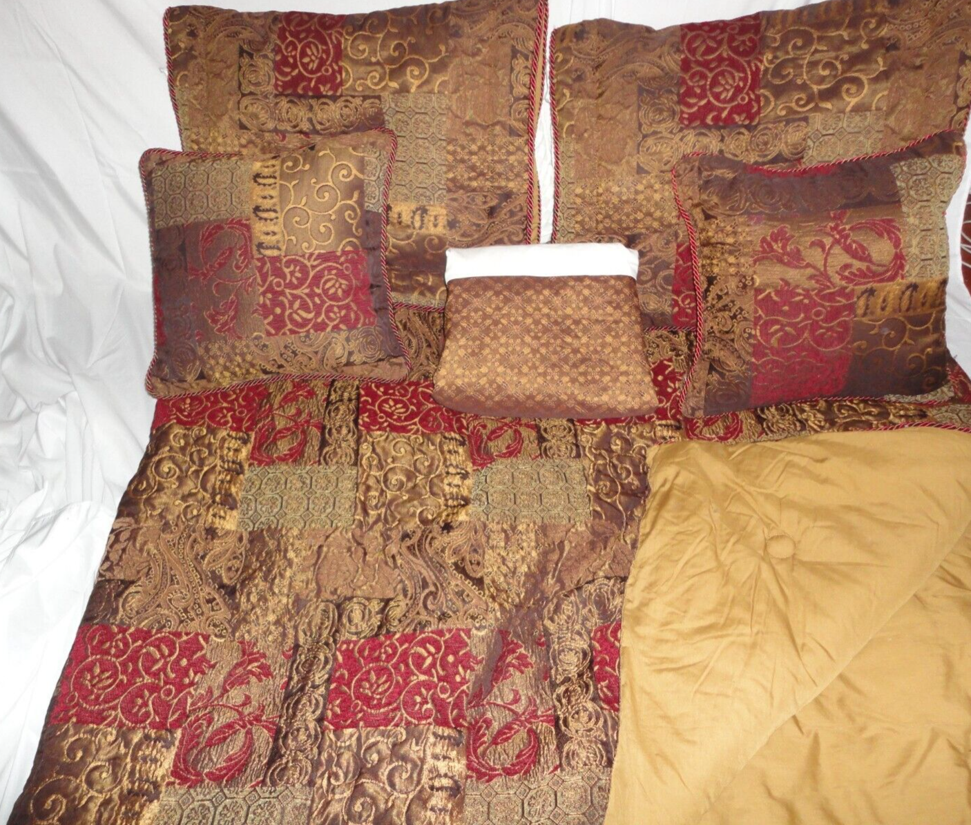 CROSCILL GALLERIA OLD WORLD RED UMBER 