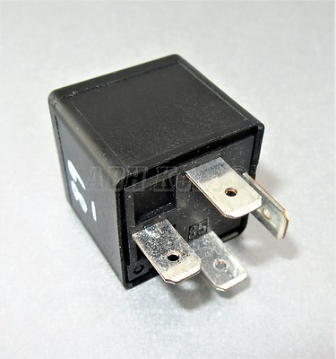 89-Vauxhall Opel 90-10 Fuel Pump 4-Pin Black Relay 90464760 Tyco