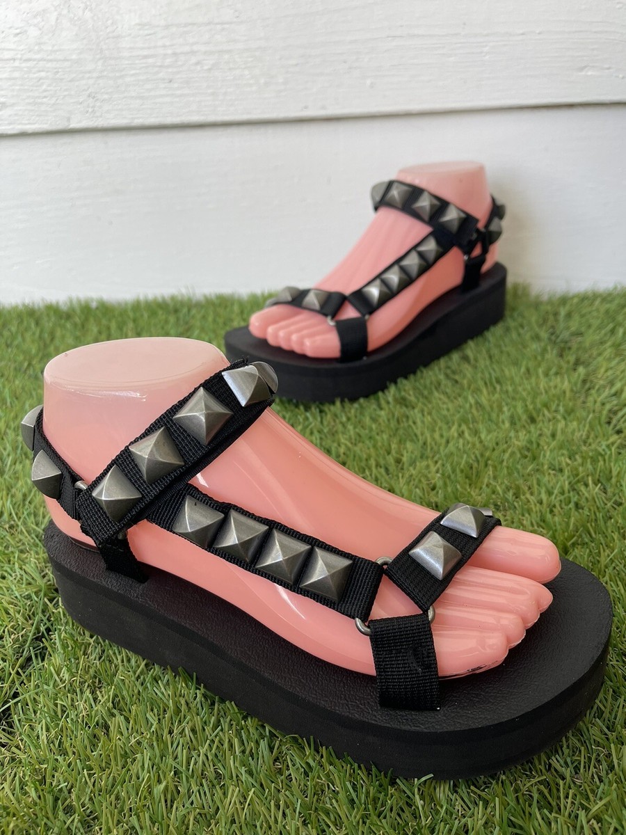 【Steve Madden】スタンスプラットフォームスライドサンダル Steve Madden