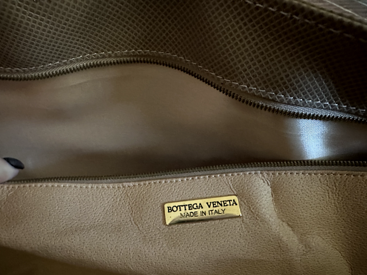 【関税送料込】BOTTEGA VENETA canvas and smooth leather tote Bottega Veneta Flip Flap leather-trimmed canvas tote bag
