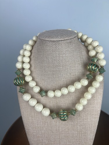 Collana lunga con perline vintage made in Korea - Foto 2 di 5