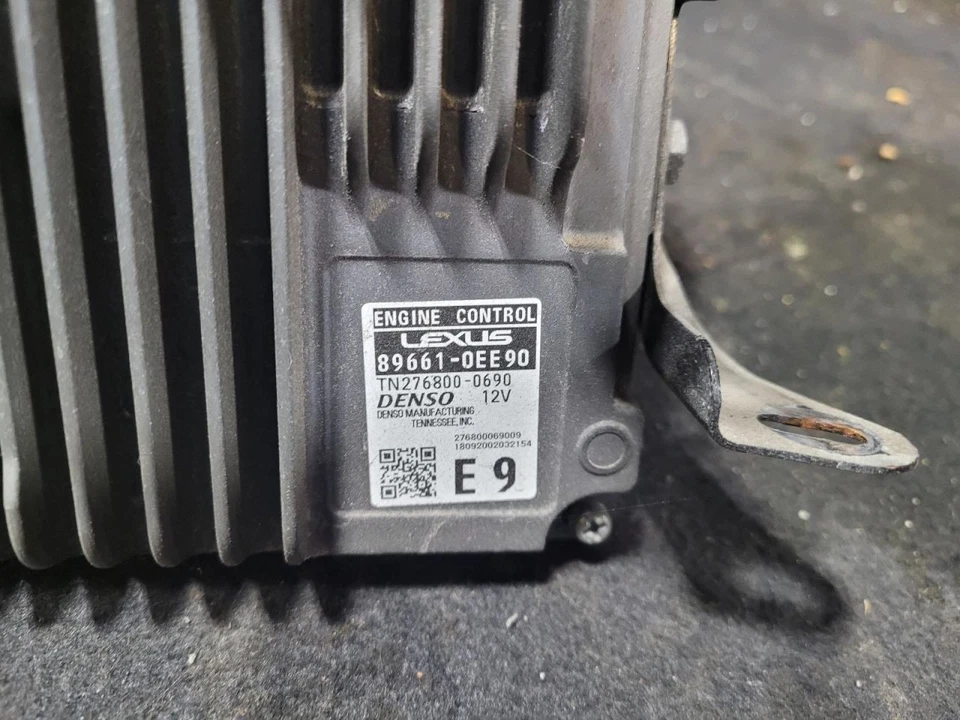 Módulo de control electrónico ECM del motor ID 89661-0EE90 compatible con 19 LEXUS RX350 2046745 Foto 3 de 4