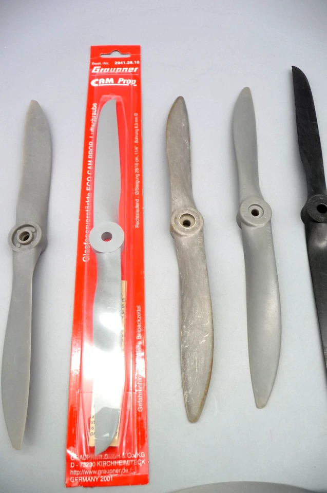 RC Modelflugzeug Propeller 10 Stück gebraucht Ersatzteile 1 x Graupner neu OVP - Bild 4 von 4