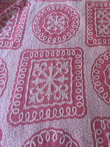 Vintage Bates USA Coverlet Blanket. Twin. Pink White Woven Medium Weight - Picture 4 of 9
