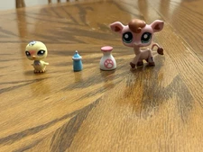 Littlest Pet Shop Pet #2001 & #2002 Yellow Chick And Pink Cow With Other Pieces