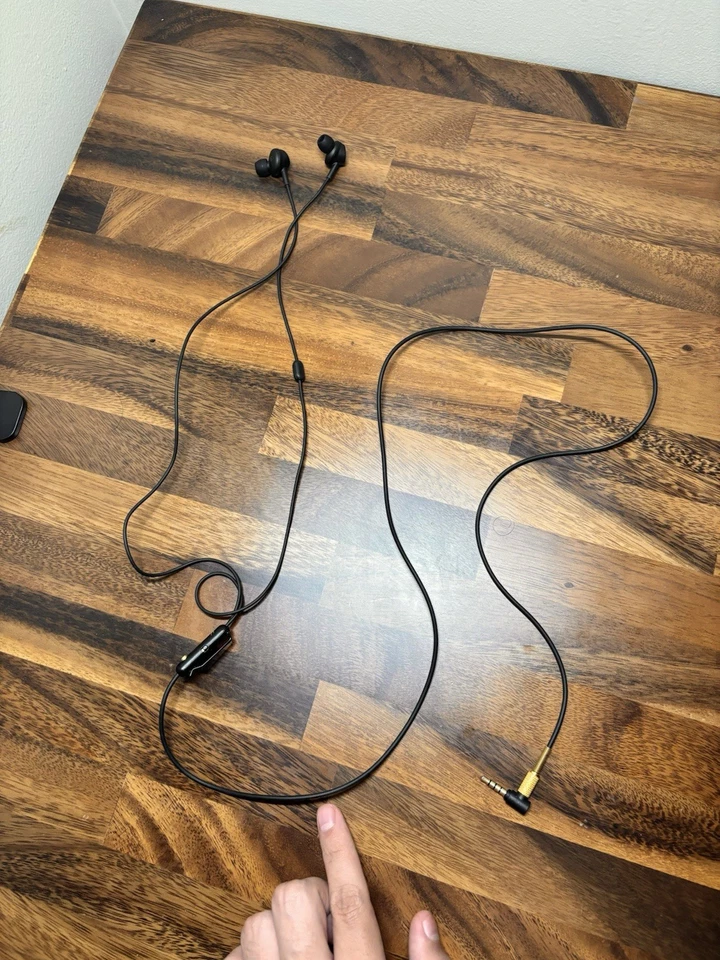 Marshall Mode EQ in-Ear Headphones 3.5mm Wired Earphones Switch Black Brass - Image 4 of 4