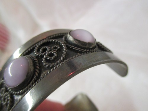 Vintage 1000 Sterling silver Cuff Bracelet pink Stone Cabochons Filigree scrolls - Picture 3 of 4