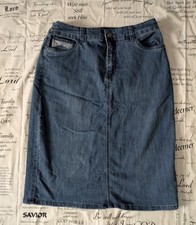 Women's Vintage Modest Denim Skirt with cute designed pockets Size 8