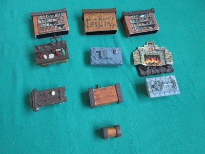 10 X FURNITURE PIECES - 1990 ORIGINAL MB GAMES - HERO QUEST - L6