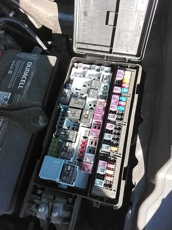 Used Fuse Box Engine fits: 2017 Ford Explorer 2.3 Grade A - Imagem 2 de 4