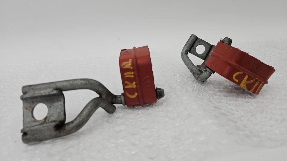 09-15 BMW F01 F02 750Li Trasero Derecho e Izquierdo Silenciador Tubo Suspensión con Soporte Foto 3 de 4