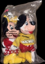 NEW NWT SEALED SET OF 2 DISNEY SPIRIT OF MICKEY  MINNIE MINI BEAN BAG PLUSH US5