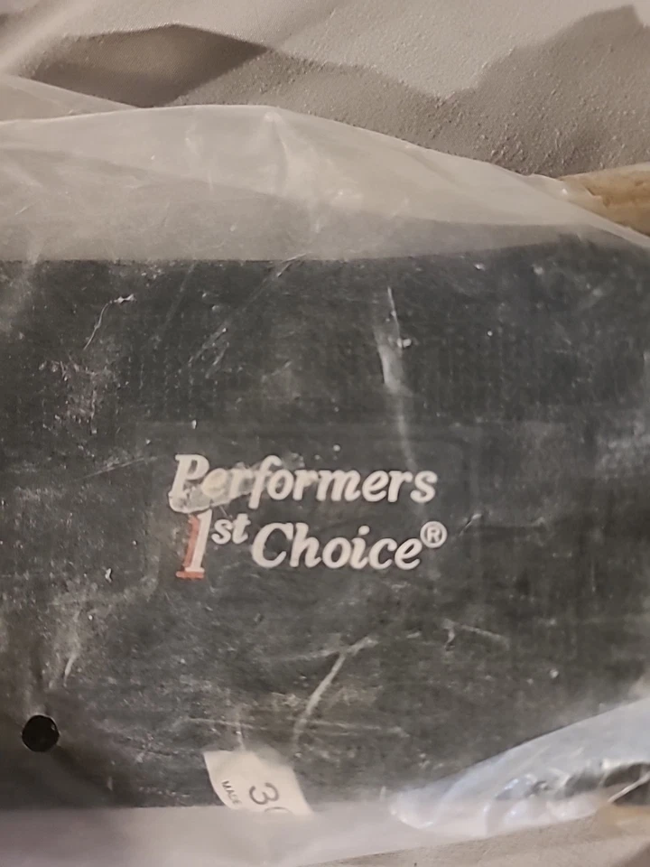 Sillín de doma circunferencia nailon sintético Equi Royal Performers 1er negro talla 30" Foto 3 de 4