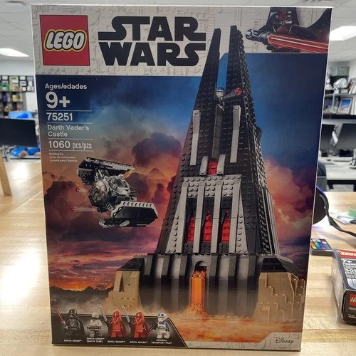 LEGO Star Wars Darth Vader's Castle (75251_ - New/Sealed