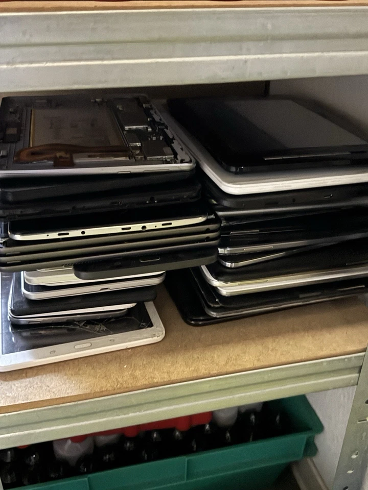 Konvolut 10 Tablets Samsung Apple Microsoft ungetestet defekt Posten 7 - 11 Zoll - Bild 3 von 3