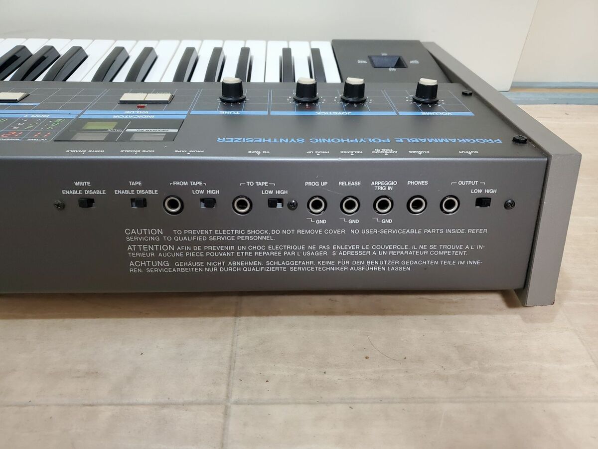 KORG POLY-61 VINTAGE Programmable Polyphonic Synthesizer KORG POLY-61 VINTAGE Programmable Polyphonic Synthesizer